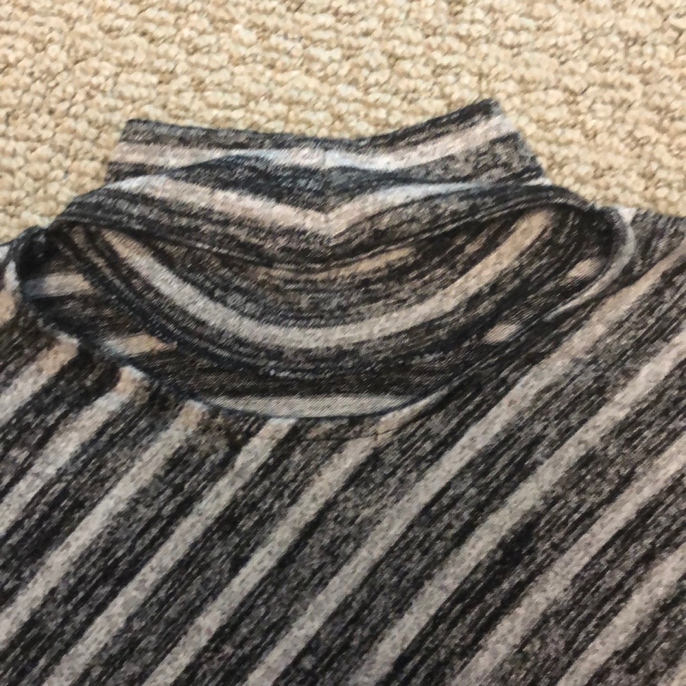 Sold*** Rag and bone top - Picture 3 of 4